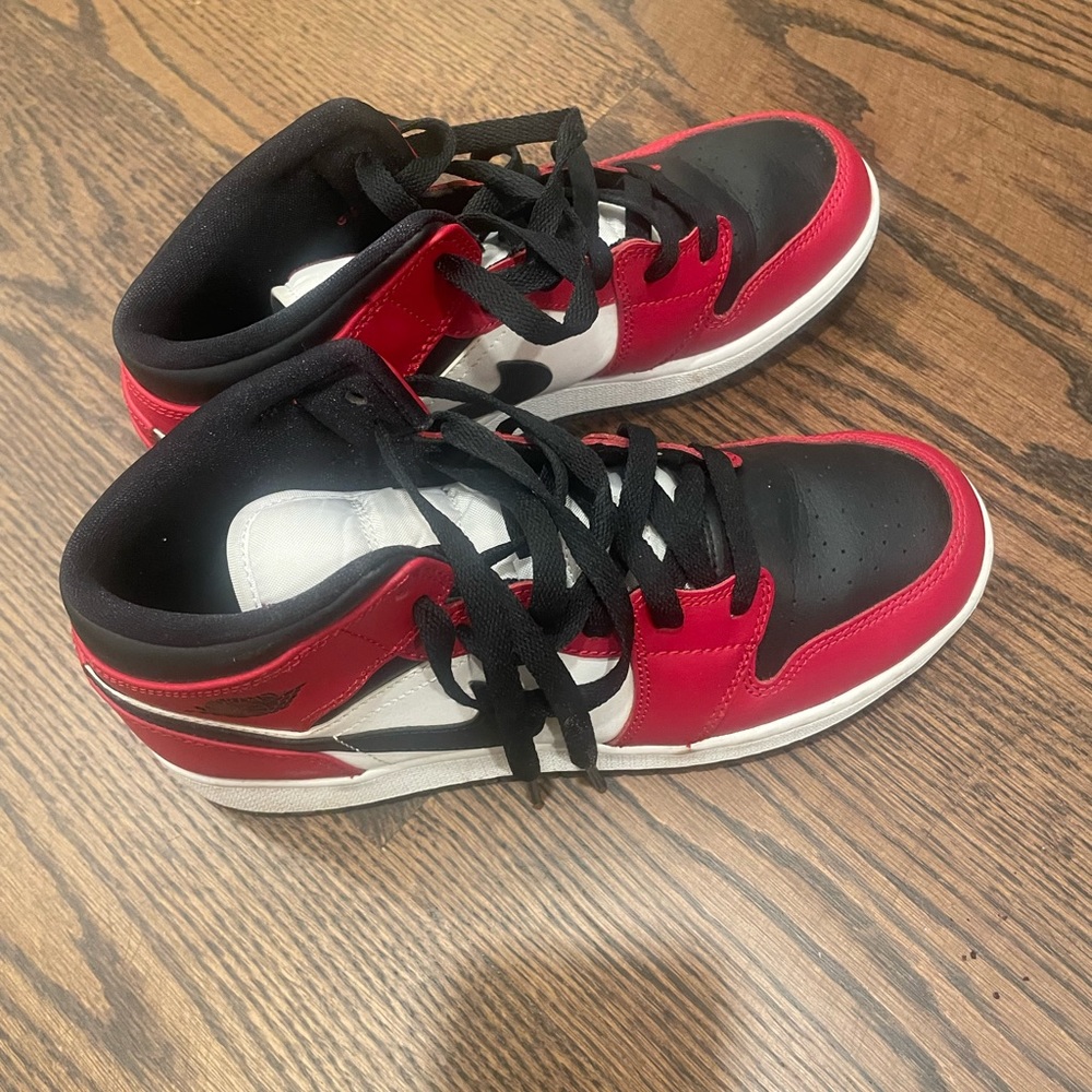 Jordan mids